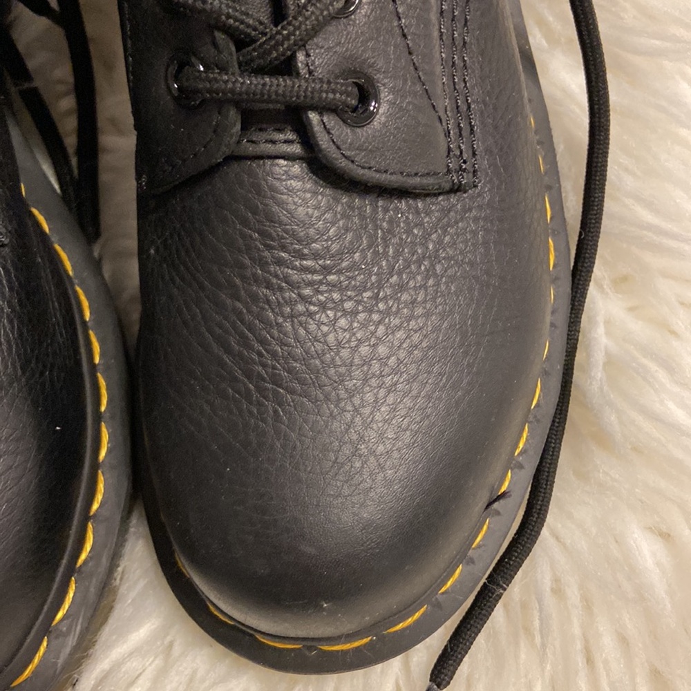 Dr.Martens  AirWaiz Women’s Boots size 7 BNWOT see all photos color black - Picture 8 of 16